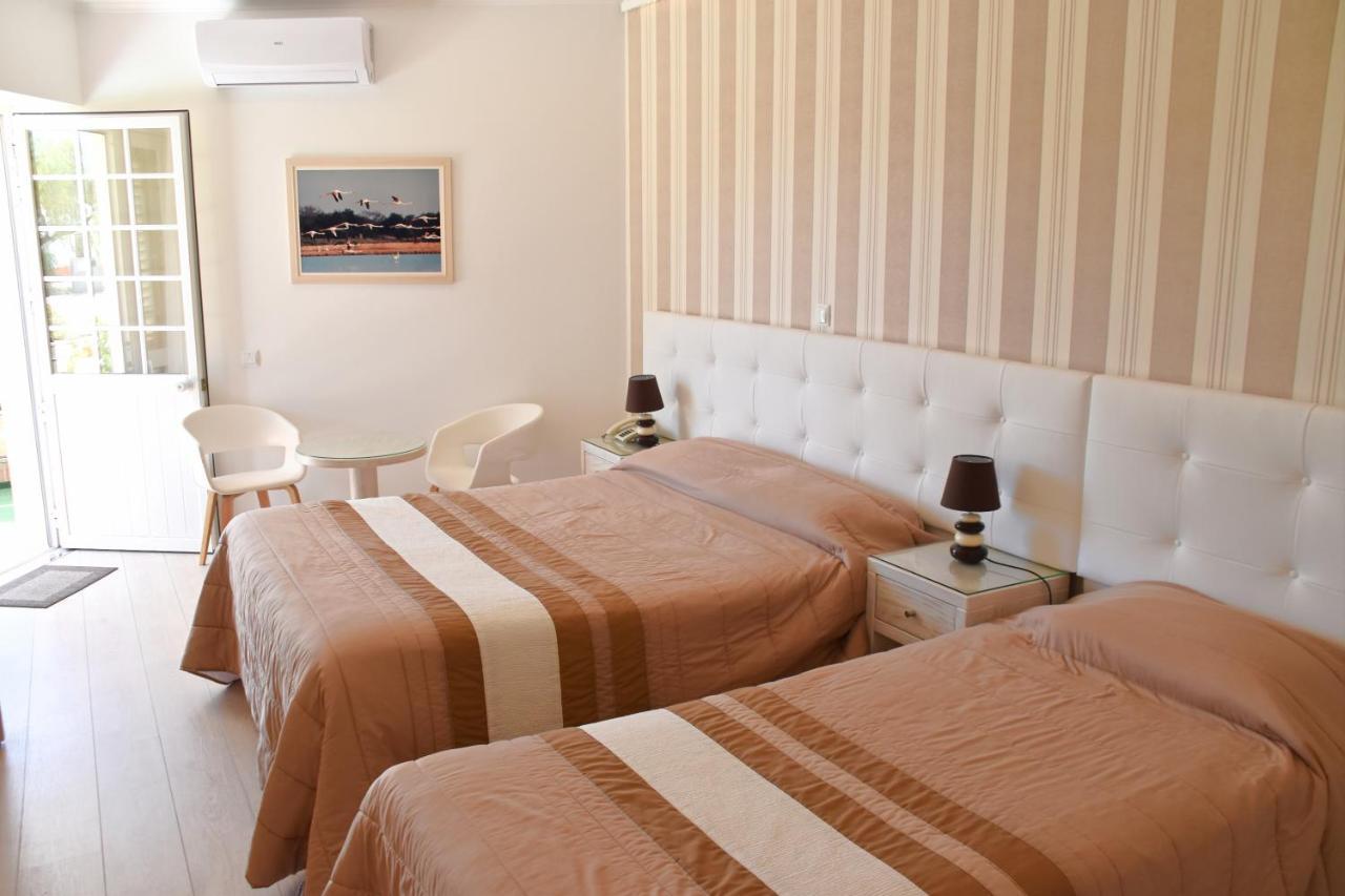 Vila Formosa Al-Estabelecimento De Hospedagem,Quartos-Rooms Monte Gordo Exterior foto