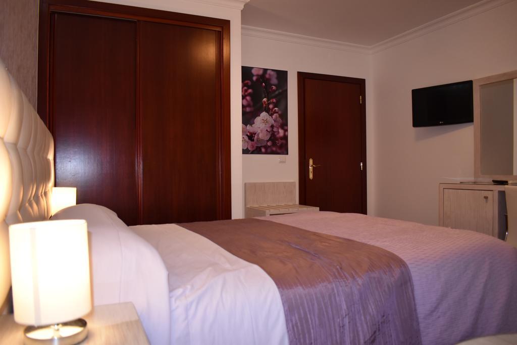 Vila Formosa Al-Estabelecimento De Hospedagem,Quartos-Rooms Monte Gordo Exterior foto