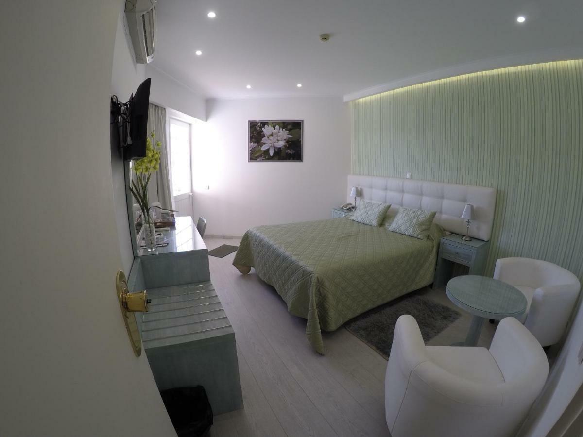 Vila Formosa Al-Estabelecimento De Hospedagem,Quartos-Rooms Monte Gordo Exterior foto